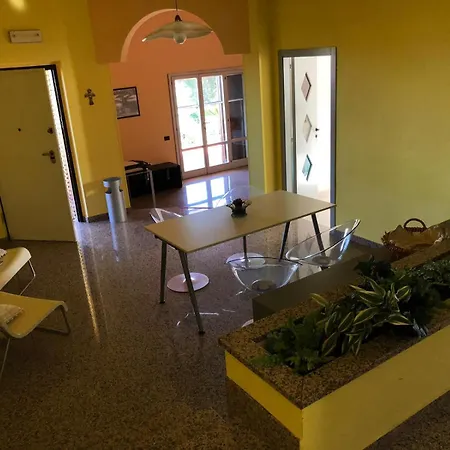 Nyaraló Maria Giuseppina A San Benedetto Del Tronto